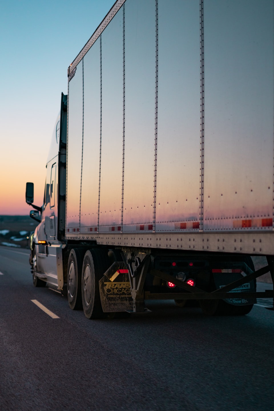 Unidad de transporte de Pamarey Logistics